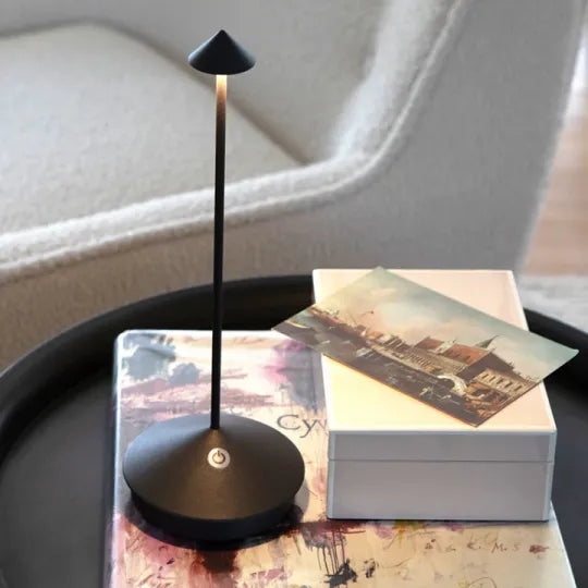Elegant Vattentät LED Bordslampa för Hem & Utomhus