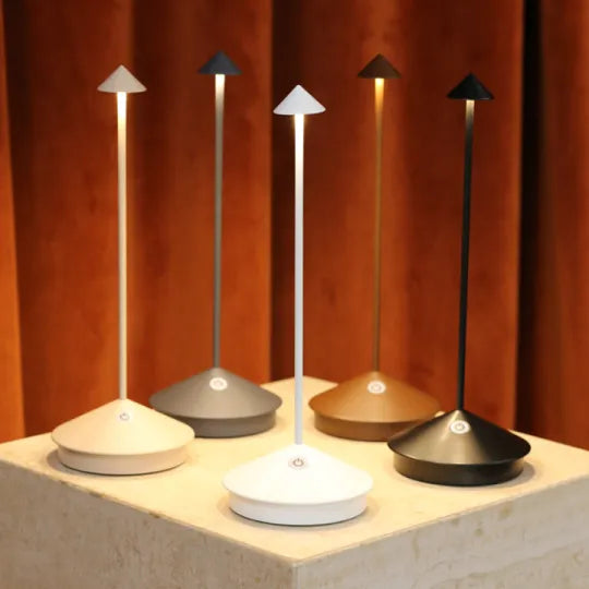 Modern Trådlös LED Bordslampa – Stilren & Dimmbar