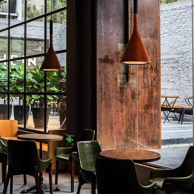Modern Triangulär Taklampa med LED-belysning