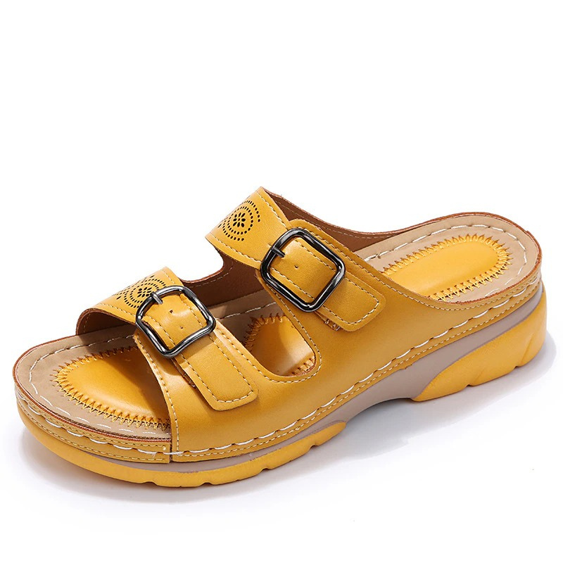 Stilrena och bekväma ortopediska sandaler