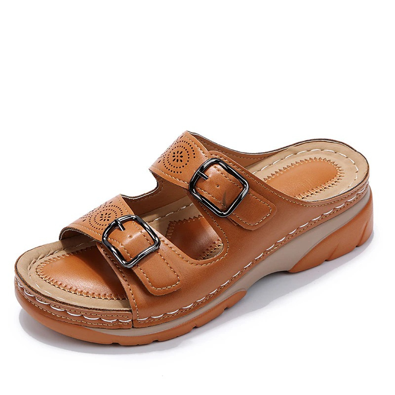Stilrena och bekväma ortopediska sandaler