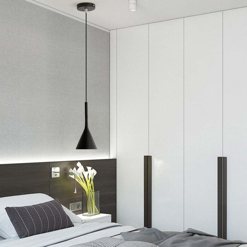 Modern Triangulär Taklampa med LED-belysning
