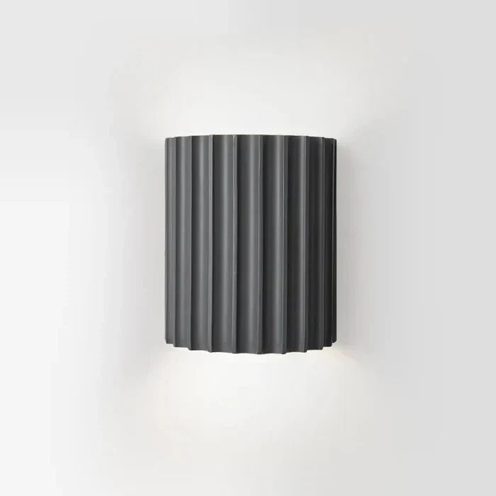 Elegant Vägglampa i Resin – Modern Belysning