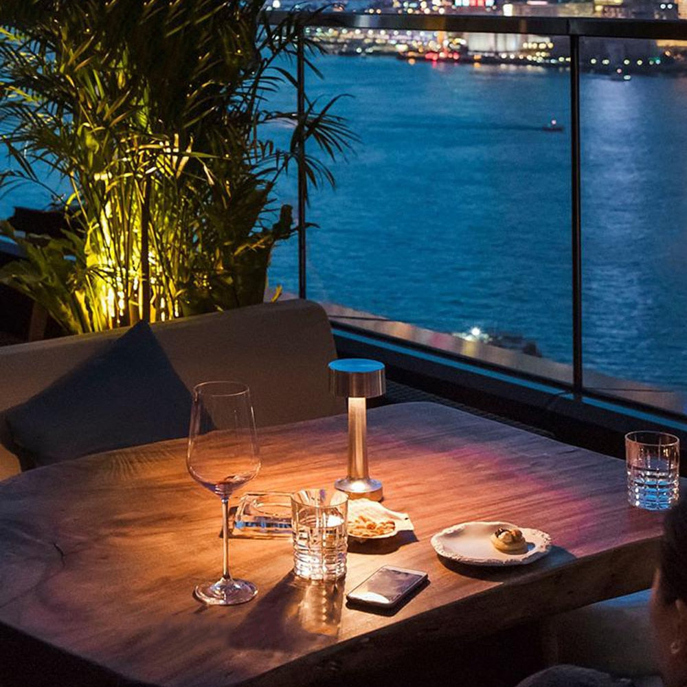 Elegant Modern Dimbart LED Bordslampa – Stilren & Energisnål