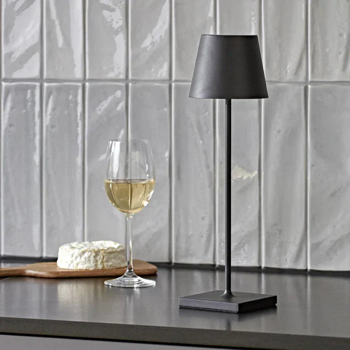 Modern Dimbar Bordslampa med Touchkontroll – Stilren & Trådlös