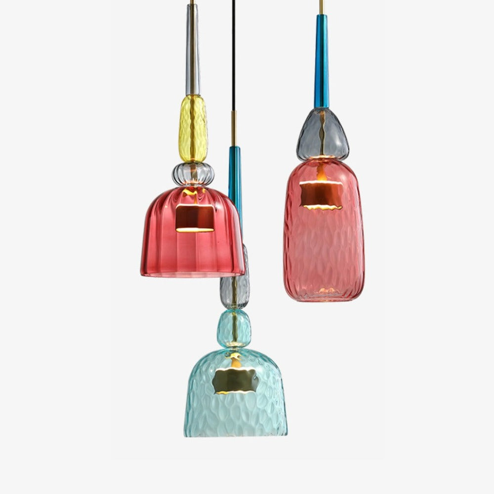 Elegant Färgad Glaspendellampa – Modern Belysning