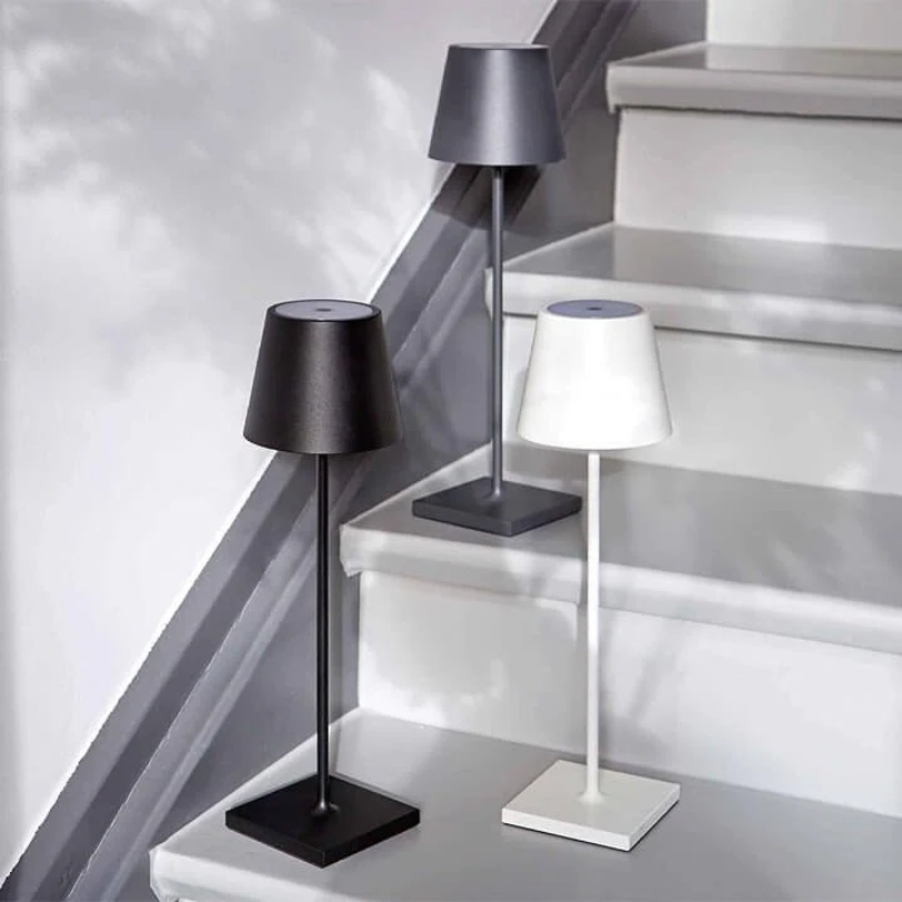 Elegant Trådlös LED Bordslampa – Stilfull Belysning