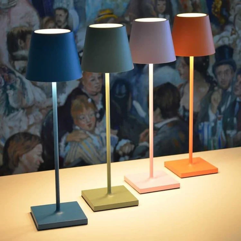 Elegant Trådlös LED Bordslampa – Stilfull Belysning