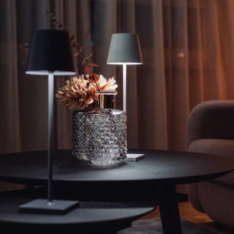 Elegant Trådlös LED Bordslampa – Stilfull Belysning