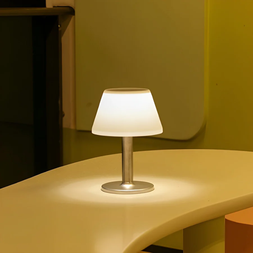 Stilren Solenergidriven Bordslampa för Utomhusbruk