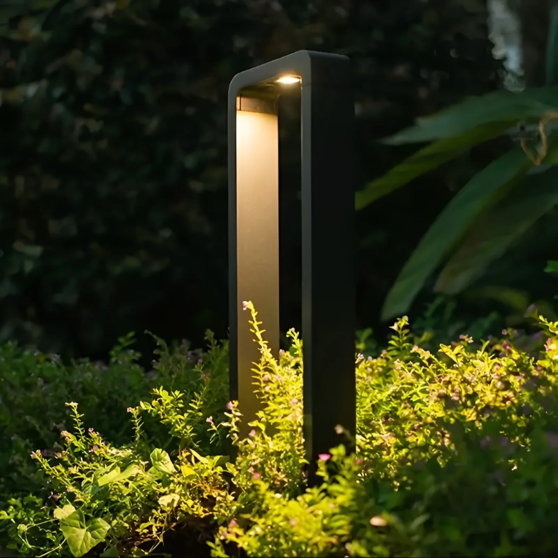 Modern LED Trädgårdsbelysning – Stilren & Hållbar