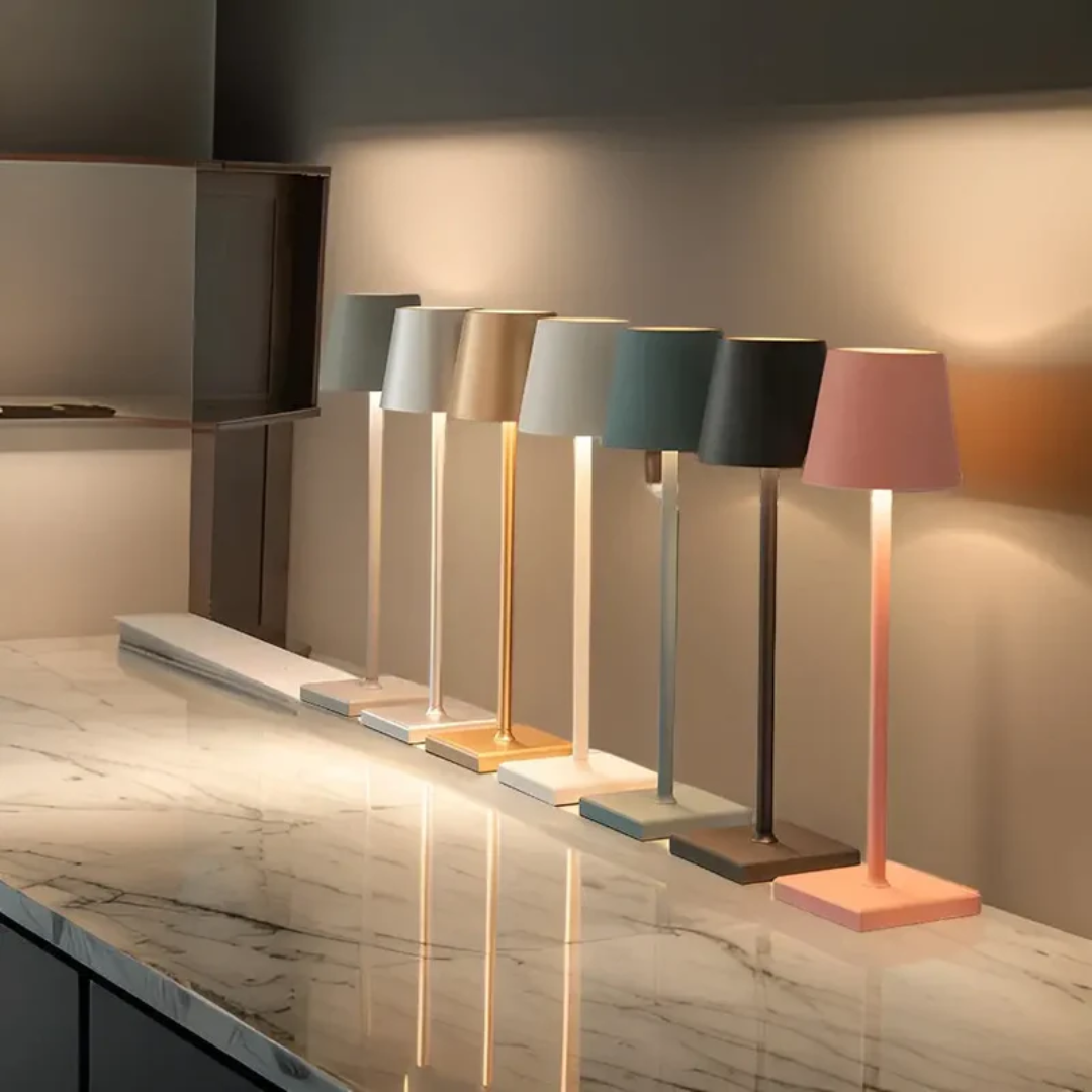 Elegant Trådlös Uppladdningsbar Bordslampa – Skandinavisk Design