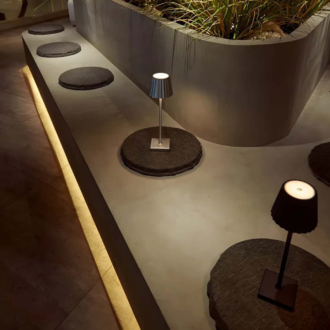 LAMPAN – Elegant Trådlös Touch Bordslampa