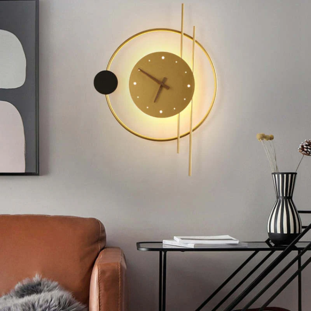 LUMINA Elegant LED Väggklocka med Varmt Ljus