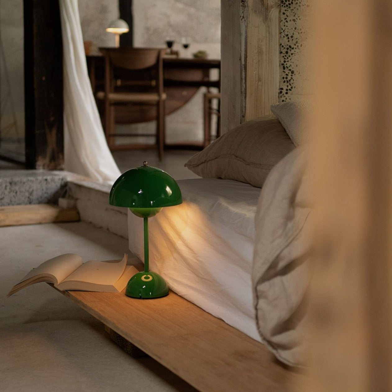 LUNARIA Trådlös LED Bordslampa – Stilren & Justerbar