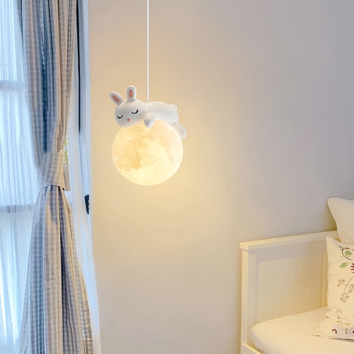 LUNAJOY Barnlampa – Magisk LED Pendellampa