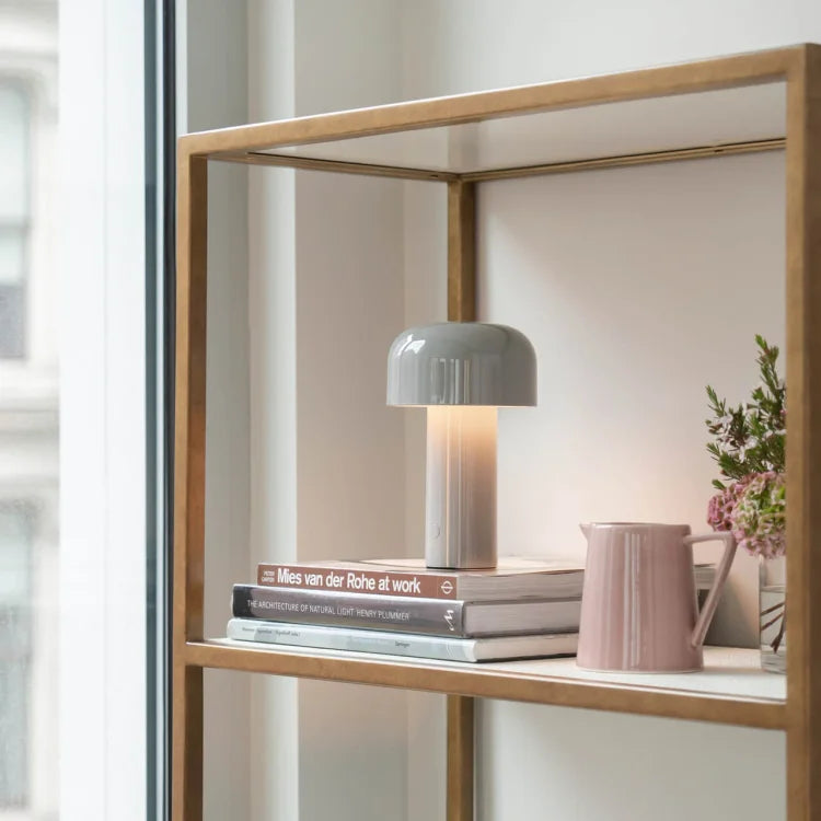 Mångsidig LED Bordslampa med Dimmningsfunktion