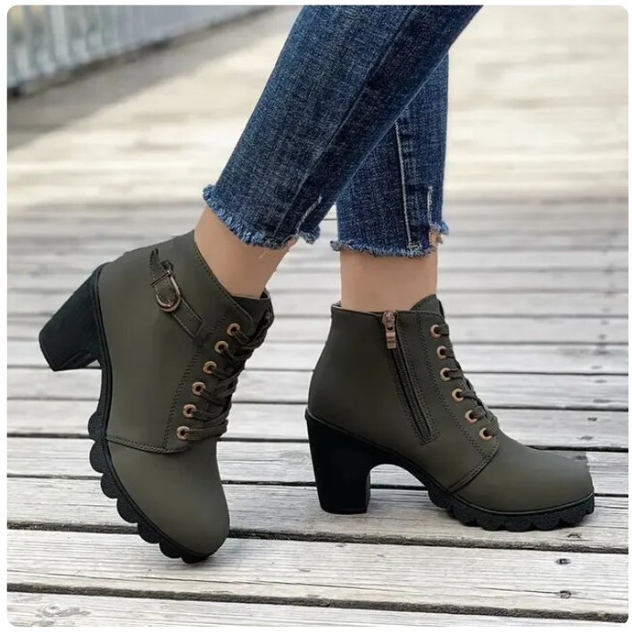 Eleganta Högklackade Chelsea Boots för Komfort och Stil