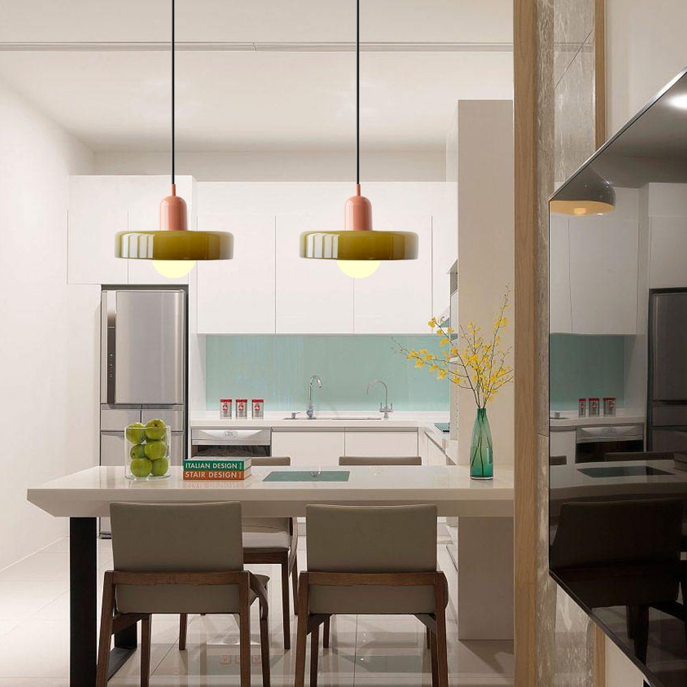 Elegant Bauhaus Pendellampa i Färgat Glas