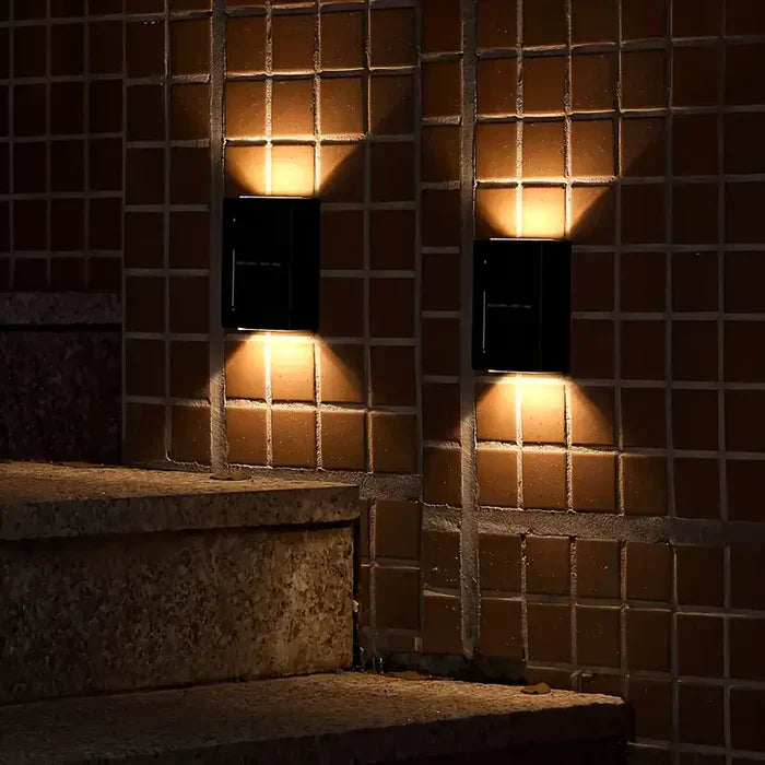 Elegant Solcells Trädgårdslampa – Modern Utomhusbelysning