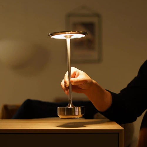 Modern Trådlös Smart Bordslampa – Justerbar Färg & Ljusstyrka