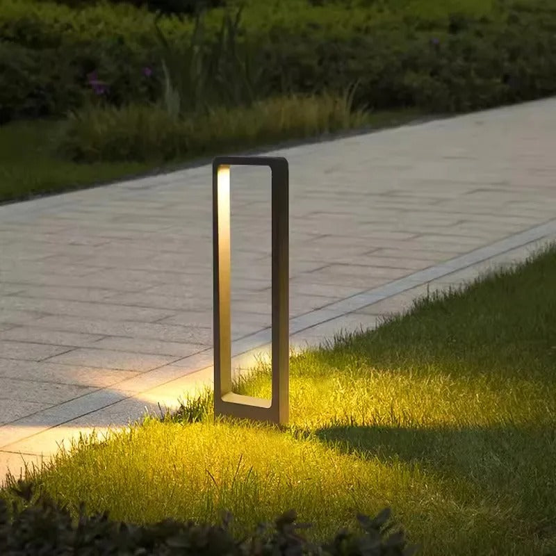 Elegant Utomhus Golvlampa – Stilren Trädgårdsbelysning