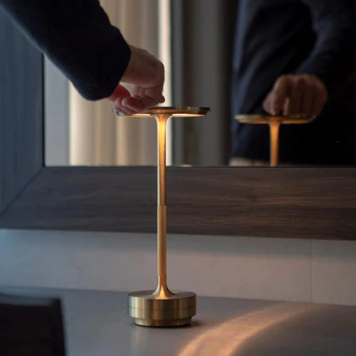 Modern Trådlös Smart Bordslampa – Justerbar Färg & Ljusstyrka