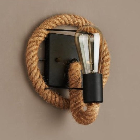 Rustik Vintage Vägglampa i Rep & Järn