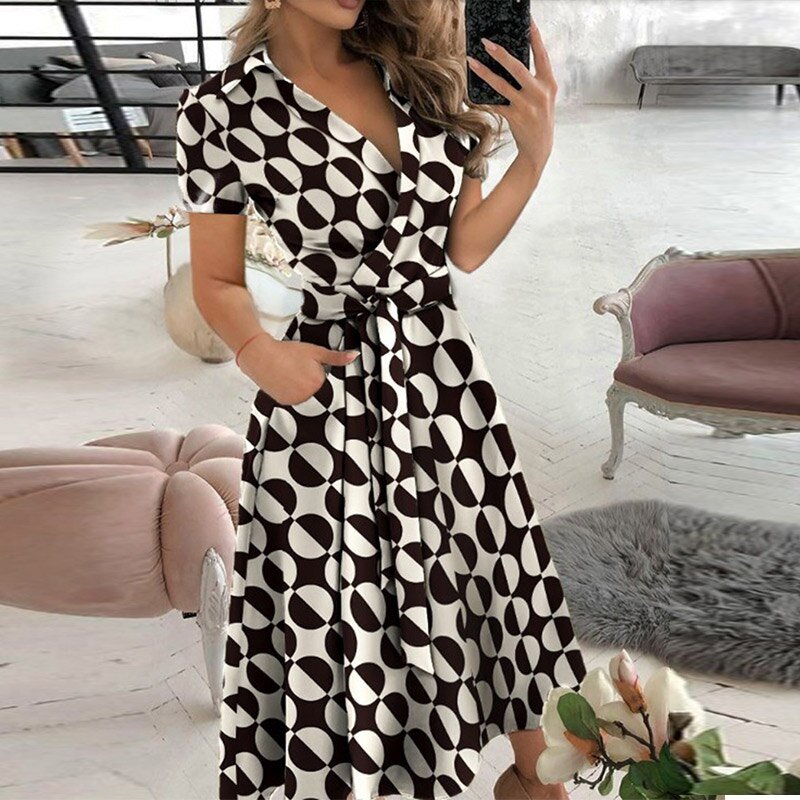 Stilren A-linjeklänning med Band – Chic Sommarlook