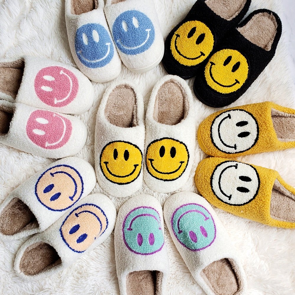 Mysiga Smiley Face Plyschsandaletter – Komfort & Stil