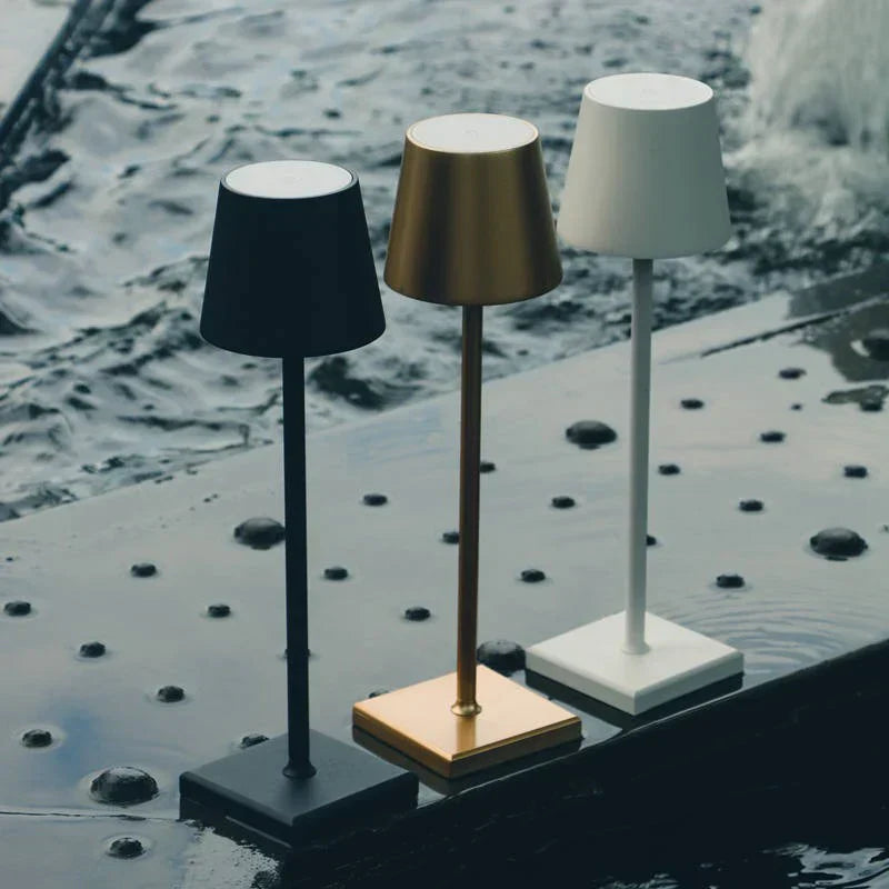 Modern Dimbar Bordslampa med Touchkontroll – Stilren & Trådlös
