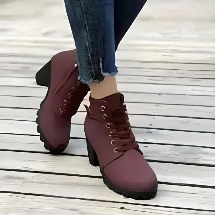 Eleganta Högklackade Chelsea Boots för Komfort och Stil