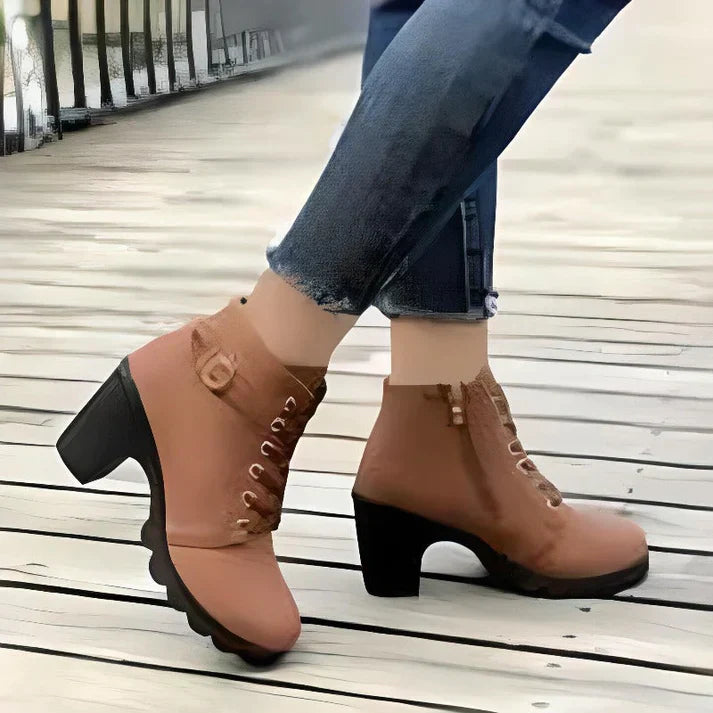 Eleganta Högklackade Chelsea Boots för Komfort och Stil