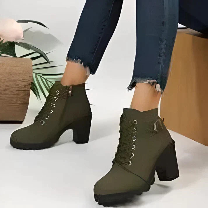 Eleganta Högklackade Chelsea Boots för Komfort och Stil
