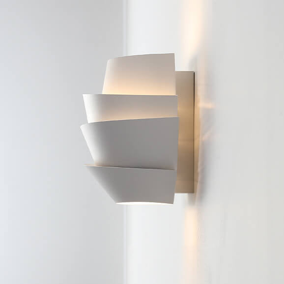 Elegant Skandinavisk Dubbel Vägglampa – Modern Belysning