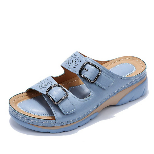 Stilrena och bekväma ortopediska sandaler