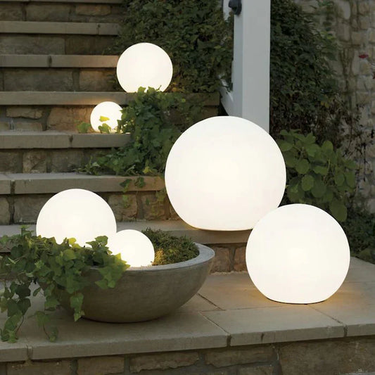 Magisk LED Trädgårdsbelysning – Sfärisk Lampa