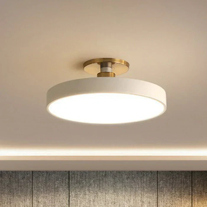Lekfull Nordisk LED-taklampa för Barnrum