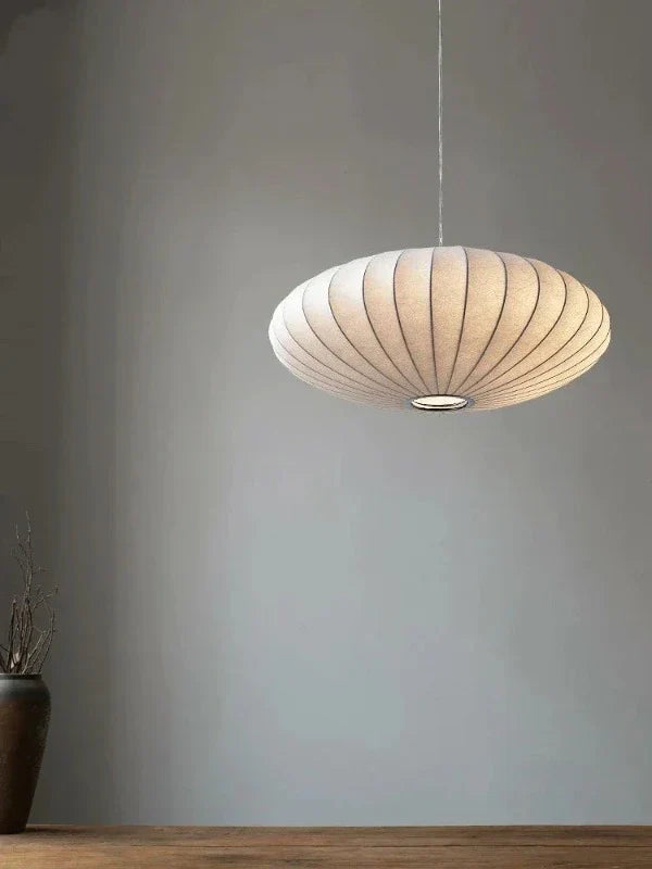 Elegant Hängande Silkeslampa med Kristalldekor