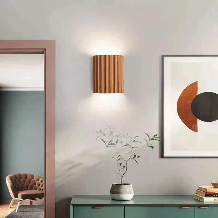 Elegant Vägglampa i Resin – Modern Belysning