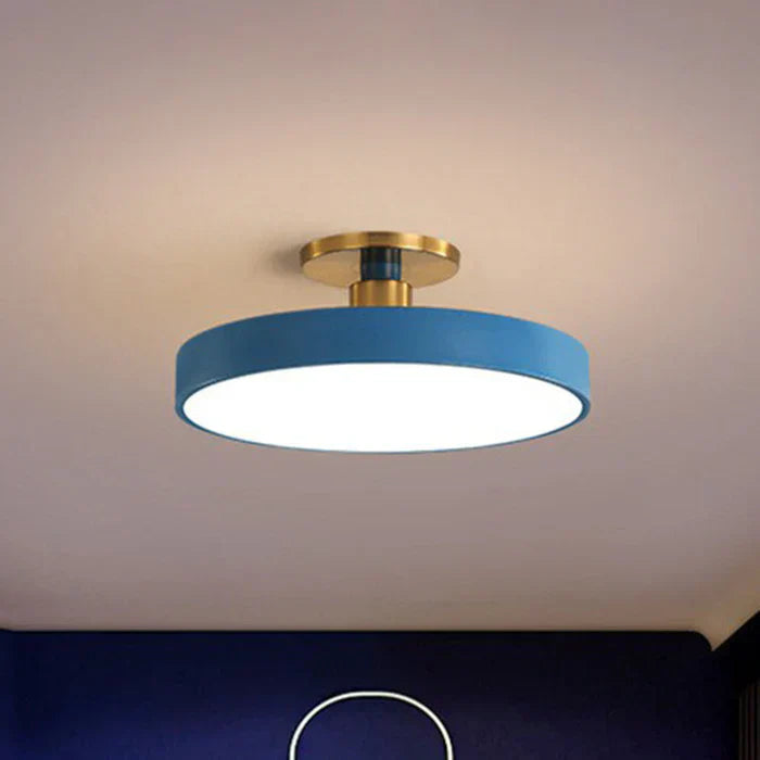 Lekfull Nordisk LED-taklampa för Barnrum