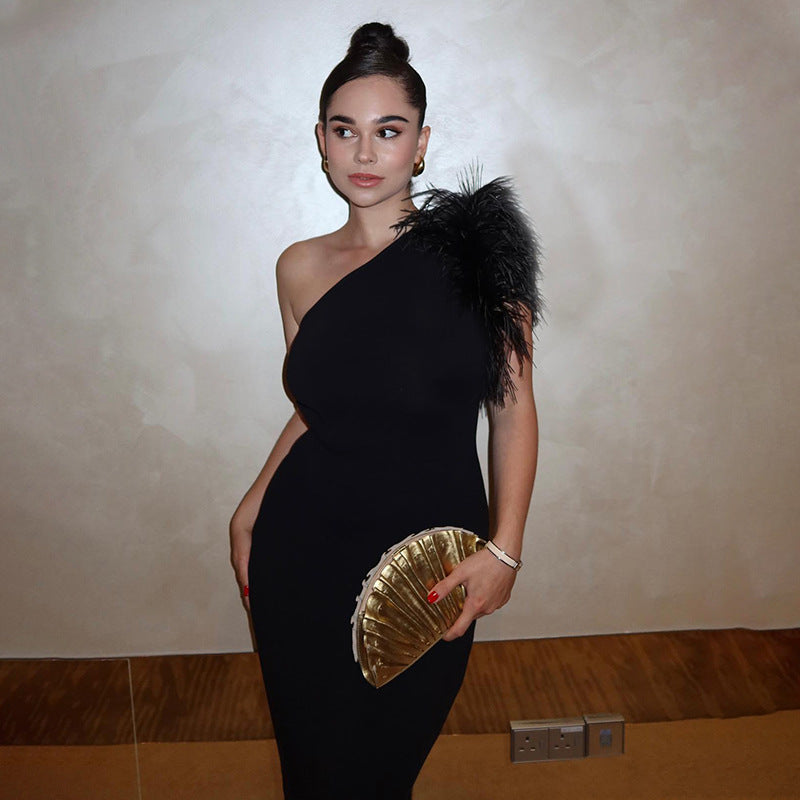 Elegant Off-Shoulder Klänning för Alla Tillfällen