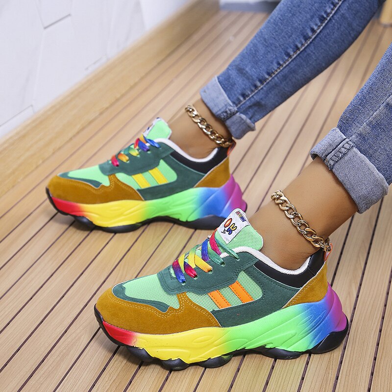 Vibrerande Regnbågs Sneakers – Stil & Komfort