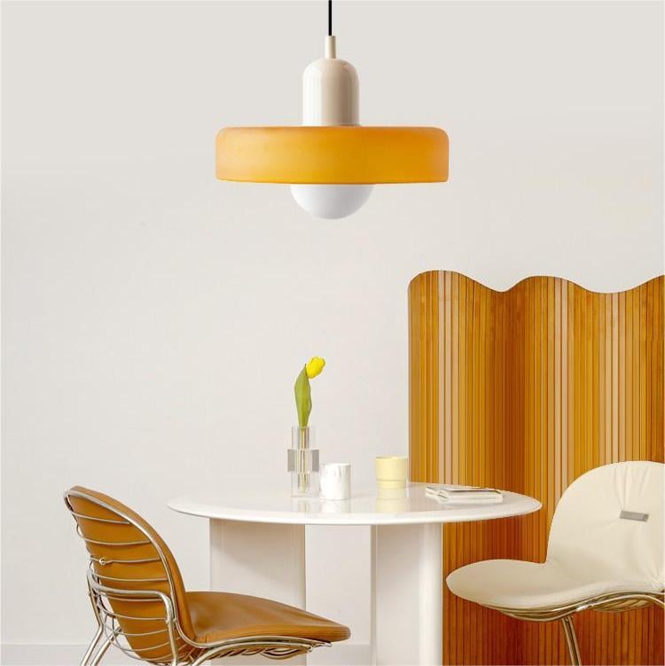 Elegant Bauhaus Pendellampa i Färgat Glas
