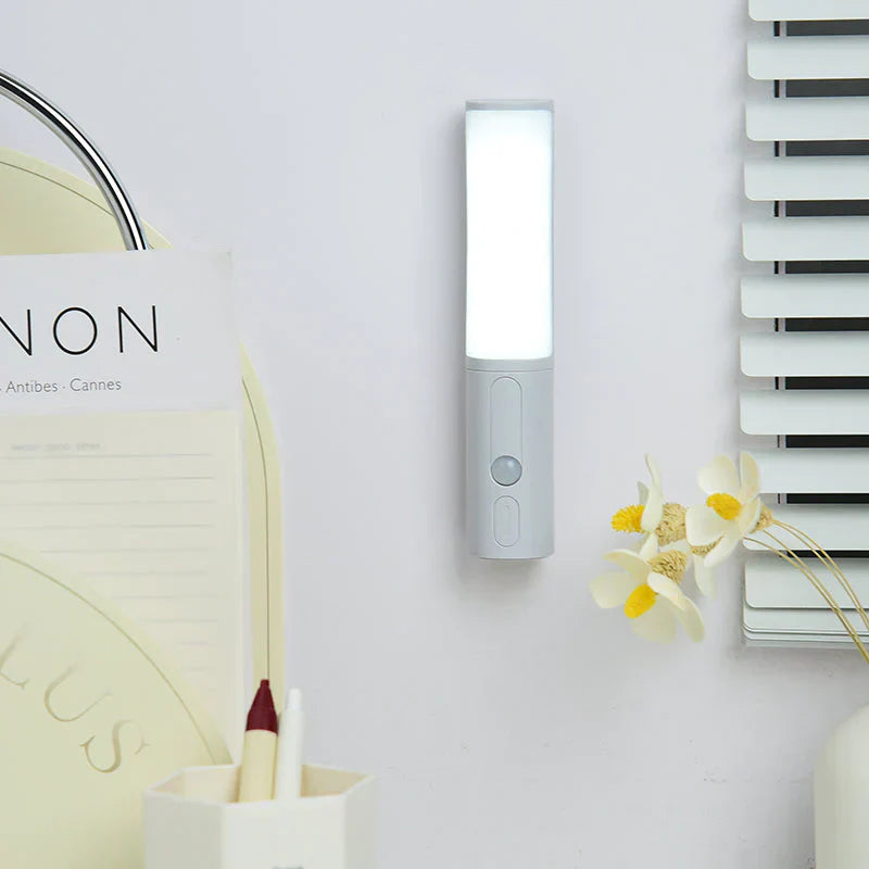 Smart LED Nattlampa med Rörelsesensor och Uppladdning