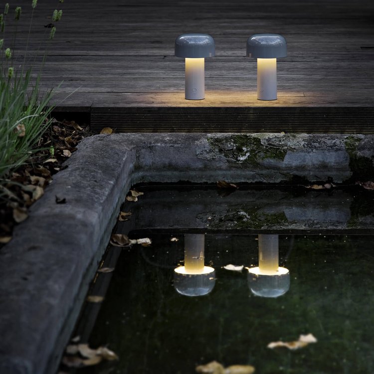 Mångsidig LED Bordslampa med Dimmningsfunktion
