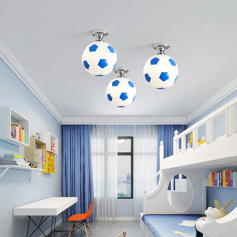 Lekfull LED Taklampa med Fotbollsdesign