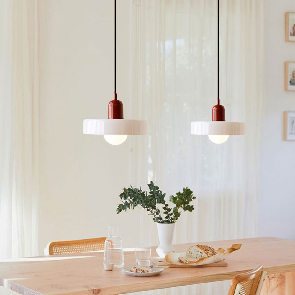 Elegant Bauhaus Pendellampa i Färgat Glas