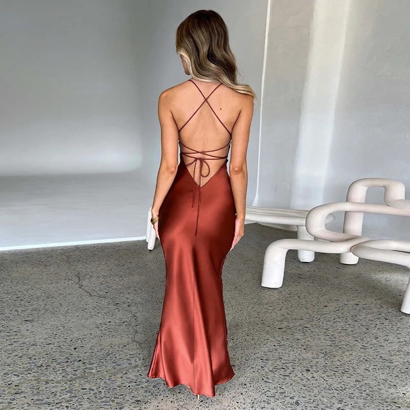 Elegant Maxi Klänning med Sidospalt – Tidlös Stil