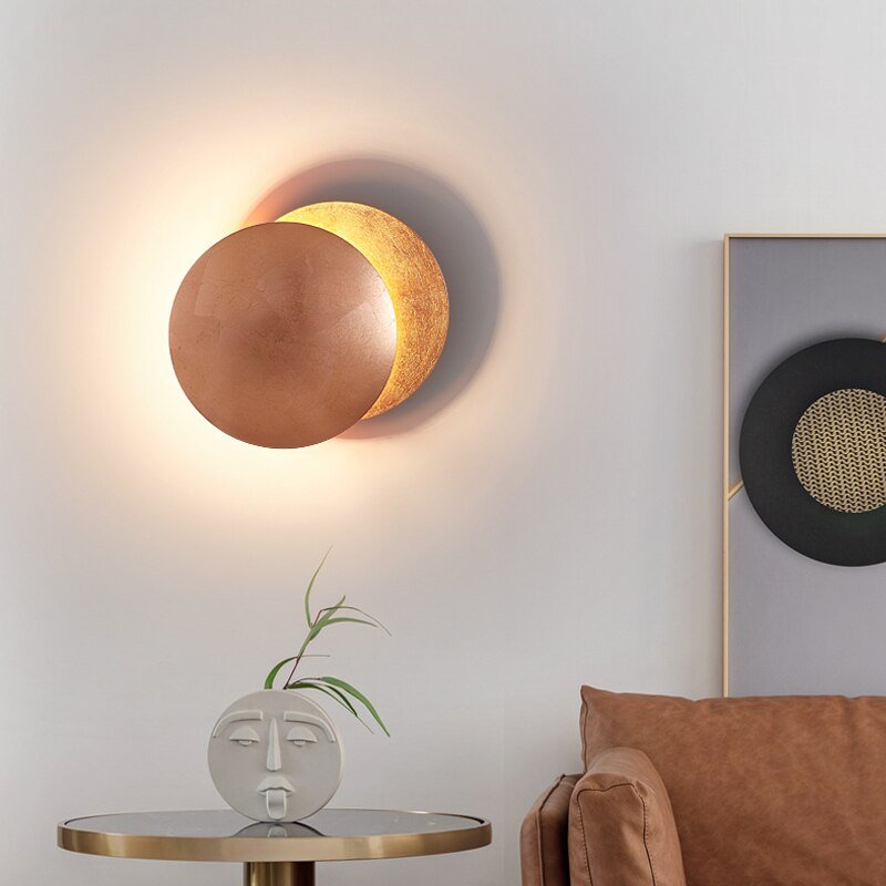 Konstnärlig Vägglampa med Unika Ljusreflektioner